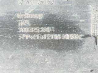 bontott VW PASSAT B8 Alsó Padlólemez Burkolat