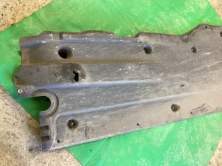 bontott VW PASSAT B8 Alsó Padlólemez Burkolat