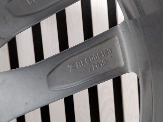 bontott VW PASSAT B8 Alufelni Gumival (1 db)