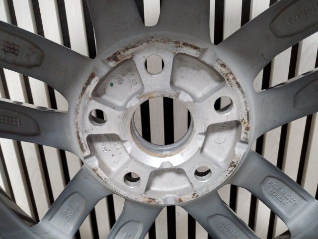 bontott VW PASSAT B8 Alufelni Gumival (1 db)