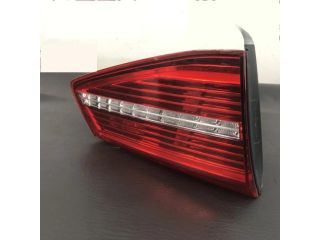 bontott VW PASSAT B8 Bal Belső Hátsó Lámpa