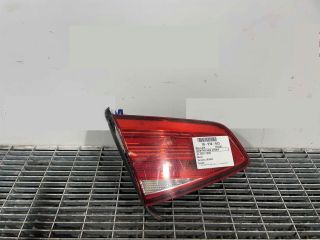 bontott VW PASSAT B8 Bal Belső Hátsó Lámpa