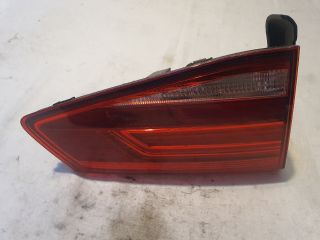 bontott VW PASSAT B8 Bal Belső Hátsó Lámpa