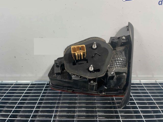 bontott VW PASSAT B8 Bal Belső Hátsó Lámpa