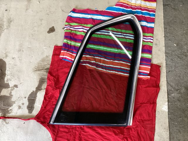 bontott VW PASSAT B8 Bal C Oszlop Oldalablak Üveg