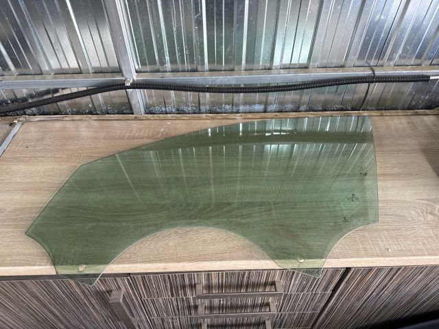 bontott VW PASSAT B8 Bal első Ablak