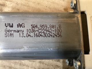 bontott VW PASSAT B8 Bal első Ablakemelő Motor