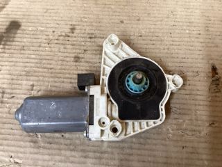 bontott VW PASSAT B8 Bal első Ablakemelő Motor