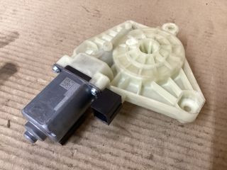 bontott VW PASSAT B8 Bal első Ablakemelő Motor