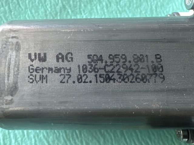 bontott VW PASSAT B8 Bal első Ablakemelő Motor