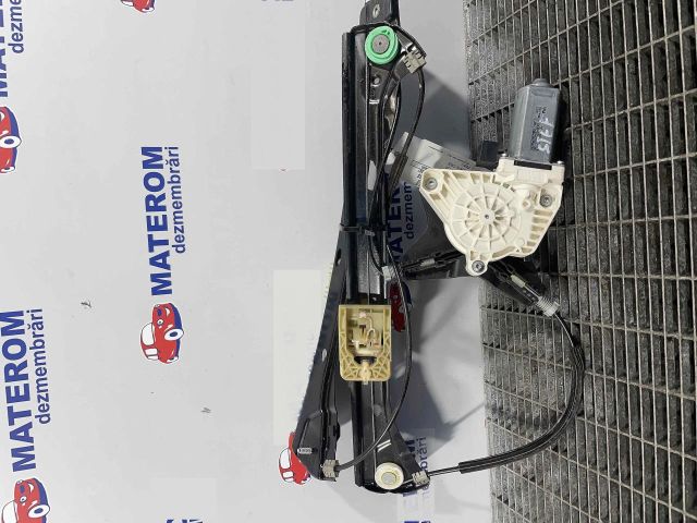 bontott VW PASSAT B8 Bal első Ablakemelő Szerkezet (Elektromos)