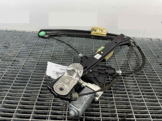 bontott VW PASSAT B8 Bal első Ablakemelő Szerkezet (Elektromos)