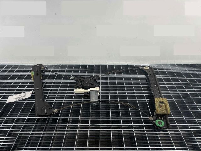 bontott VW PASSAT B8 Bal első Ablakemelő Szerkezet (Elektromos)