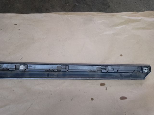 bontott VW PASSAT B8 Bal első Ajtó Díszléc