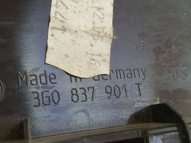 bontott VW PASSAT B8 Bal első Ajtó Díszléc