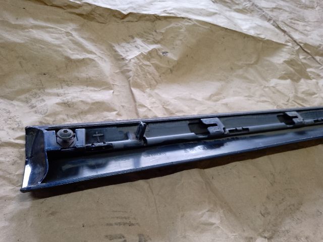 bontott VW PASSAT B8 Bal első Ajtó Díszléc