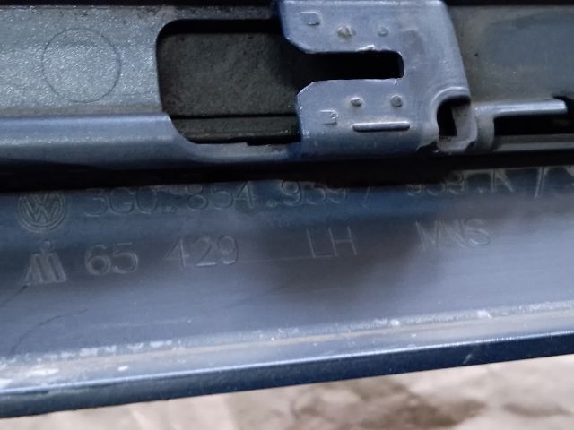 bontott VW PASSAT B8 Bal első Ajtó Díszléc