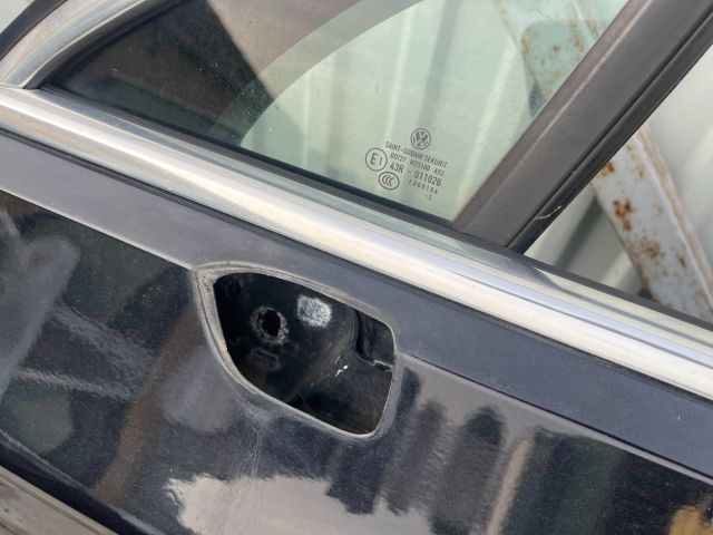 bontott VW PASSAT B8 Bal első Ajtó (Üres lemez)