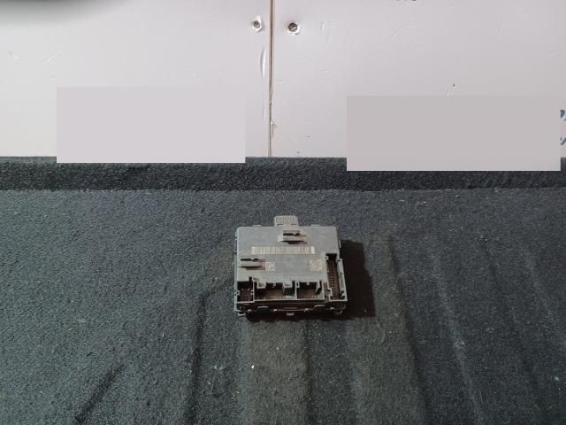 bontott VW PASSAT B8 Bal első Ajtó Vezérlőegység