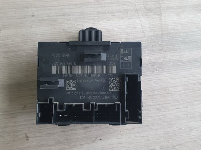 bontott VW PASSAT B8 Bal első Ajtó Vezérlőegység