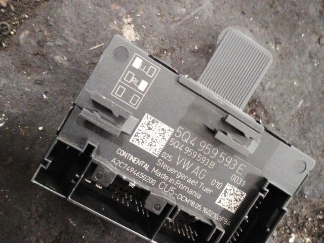 bontott VW PASSAT B8 Bal első Ajtó Vezérlőegység