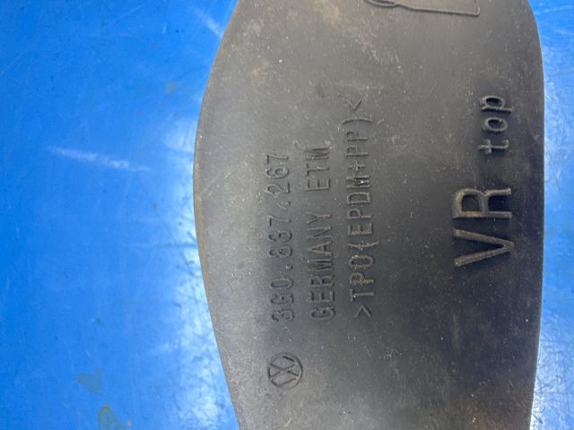 bontott VW PASSAT B8 Bal első Ajtóhatároló