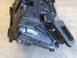 bontott VW PASSAT B8 Bal első Ajtózár