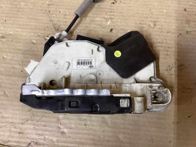 bontott VW PASSAT B8 Bal első Ajtózár