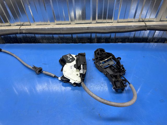 bontott VW PASSAT B8 Bal első Ajtózár