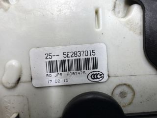 bontott VW PASSAT B8 Bal első Ajtózár