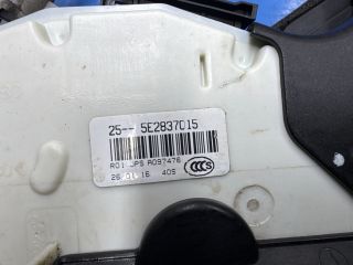 bontott VW PASSAT B8 Bal első Ajtózár