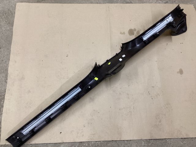 bontott VW PASSAT B8 Bal első Belső Küszöb Burkolat