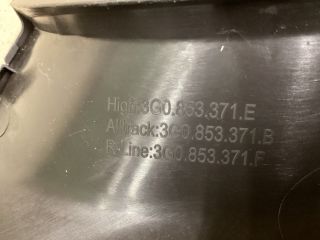 bontott VW PASSAT B8 Bal első Belső Küszöb Burkolat