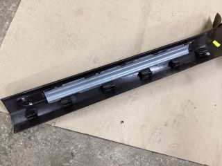 bontott VW PASSAT B8 Bal első Belső Küszöb Burkolat