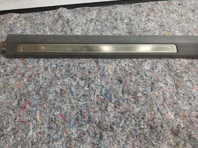 bontott VW PASSAT B8 Bal első Belső Küszöb Burkolat