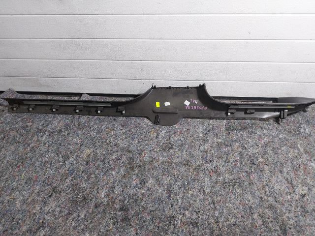 bontott VW PASSAT B8 Bal első Belső Küszöb Burkolat