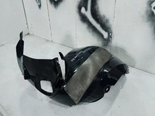 bontott VW PASSAT B8 Bal első Dobbetét (Kerékjárati, Műanyag)