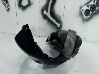 bontott VW PASSAT B8 Bal első Dobbetét (Kerékjárati, Műanyag)