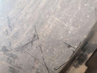 bontott VW PASSAT B8 Bal első Első Dobbetét (Kerékjárati, Műanyag)