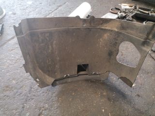 bontott VW PASSAT B8 Bal első Első Dobbetét (Kerékjárati, Műanyag)