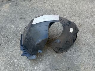 bontott VW PASSAT B8 Bal első Első Dobbetét (Kerékjárati, Műanyag)