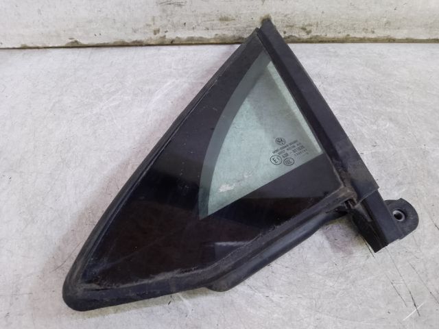 bontott VW PASSAT B8 Bal első Fixüveg (Ajtóban)