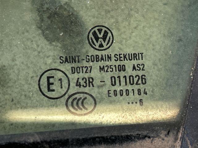 bontott VW PASSAT B8 Bal első Fixüveg (Ajtóban)