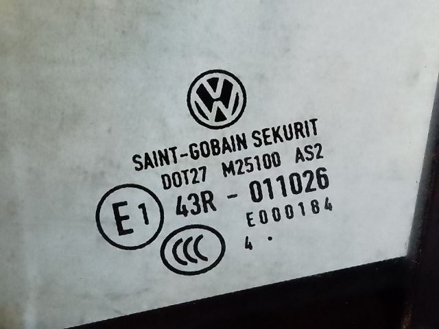 bontott VW PASSAT B8 Bal első Fixüveg (Ajtóban)