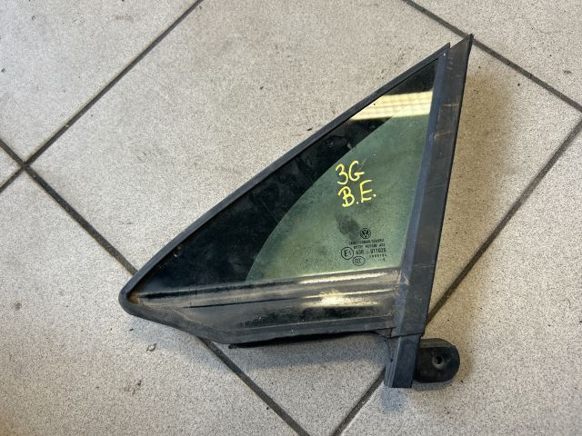 bontott VW PASSAT B8 Bal első Fixüveg (Ajtóban)