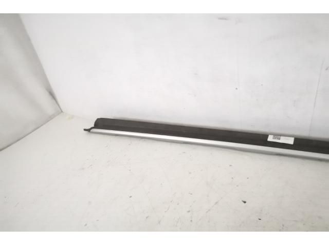 bontott VW PASSAT B8 Bal első Küszöb Díszléc