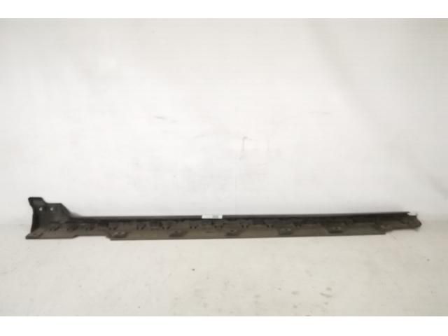 bontott VW PASSAT B8 Bal első Küszöb Díszléc