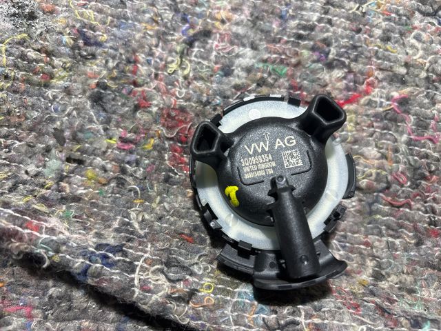 bontott VW PASSAT B8 Bal első Oldal Ütközés Érzékelő