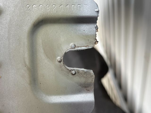 bontott VW PASSAT B8 Bal első Sárvédő