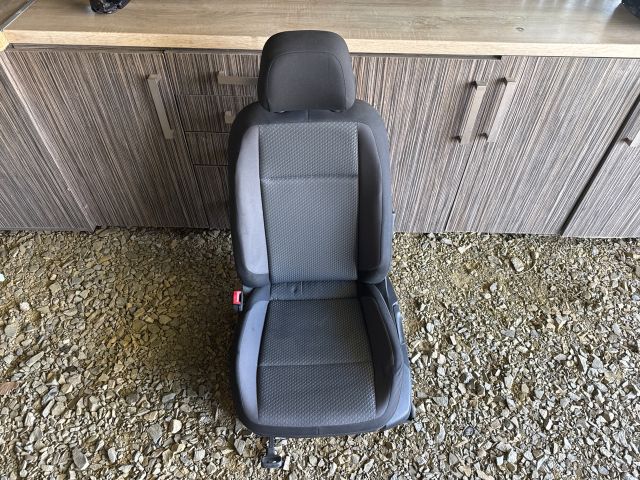 bontott VW PASSAT B8 Bal első Ülés